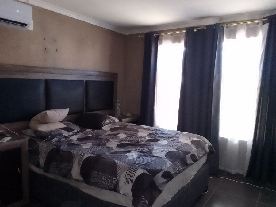 To Let 3 Bedroom Property for Rent in Geelhoutpark North West